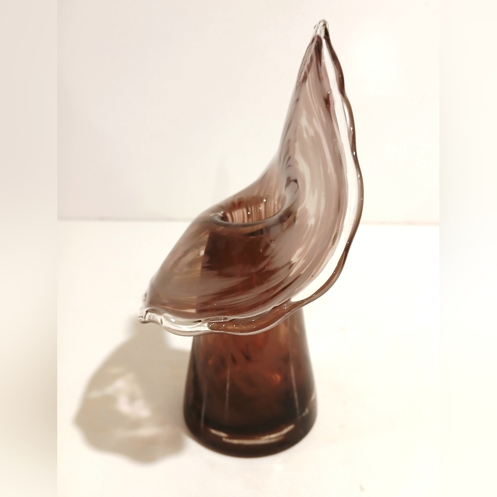 Vintage Mauve Blown Glass Vase - Picture 5 of 9